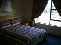 Ingwe Guest Lodge