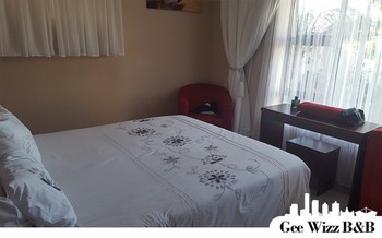 Gee Wizz B & B in Scottburgh