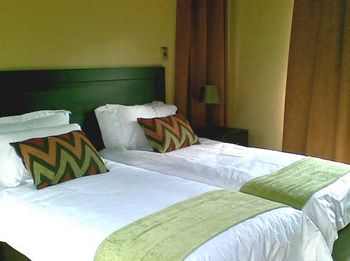 Warthog Rest Lodge in Hoedspruit