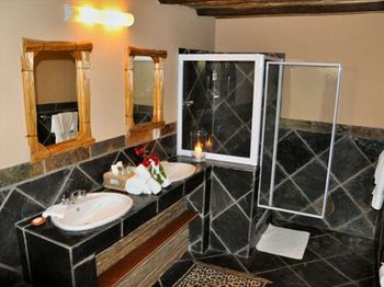 Singwe River Lodge in Hoedspruit