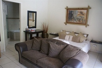 Geelhout Guest House in Bela Bela