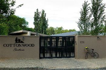 Cottonwood Guesthouse in Bloemfontein
