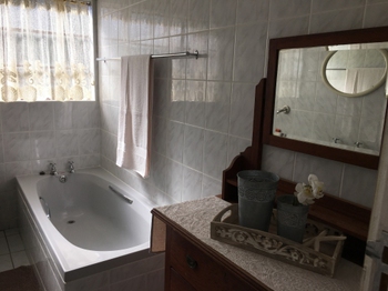 Cura Lodge in Bloemfontein