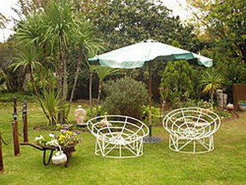 Woodpecker Guest House in Parys