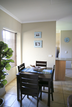 African Eagle Apartments in Benoni