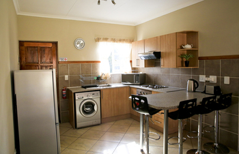 African Eagle Apartments in Benoni