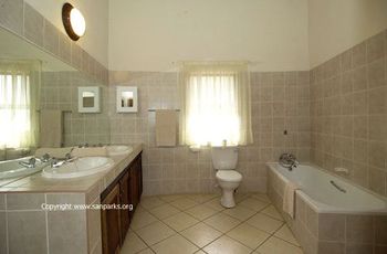 5 Bedroom Family House Kruger National Park in Kruger National Park