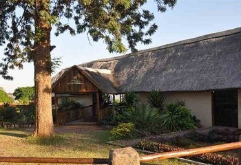 Amorello Bush Golf Lodge in Hluhluwe