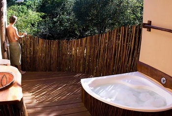 Amorello Bush Golf Lodge in Hluhluwe
