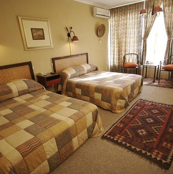 Anew Hotel Hluhluwe - Self Catering Lodge in Hluhluwe