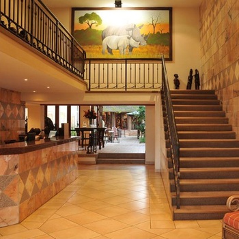 Anew Hotel Hluhluwe - Self Catering Lodge in Hluhluwe
