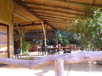 Leopard Walk Lodge in Hluhluwe