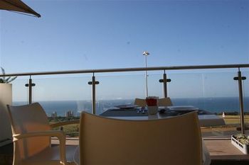 Holiday Inn Express Hotel Umhlanga in Umhlanga Rocks
