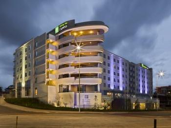Holiday Inn Express Hotel Umhlanga in Umhlanga Rocks