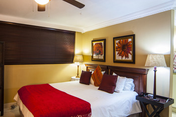 Burnham House in Umhlanga Rocks