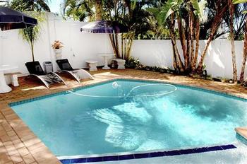 Flamingo Lodge in Umhlanga Rocks