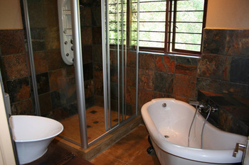 Nomndeni Fumanekile Lodge in Nelspruit