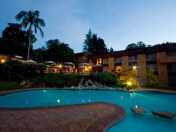 Pine Lake Inn Hotel in White River