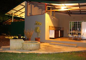 Mukwa Farm Lodge in White River