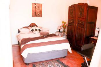 Mopanie Guest House in Kathu