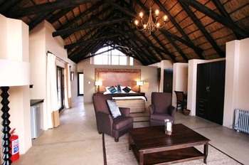 Buffalo Thorn Lodge in Pilanesberg National Park
