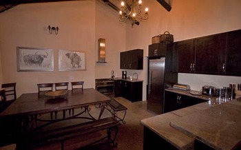Buffalo Thorn Lodge in Pilanesberg National Park