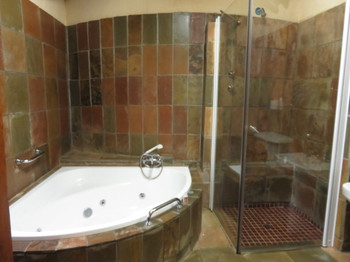 Meerhof Lodge in Hartbeespoort Dam