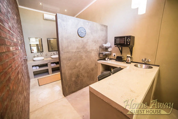 Home Away B&B in Klerksdorp