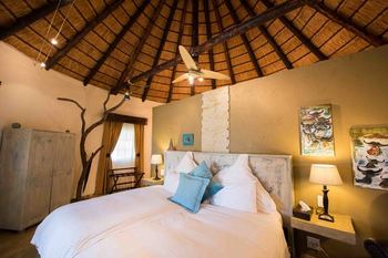 Mziki Safari Lodge in Brits