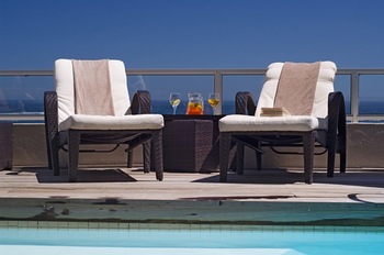 Ambassador Hotel in Bantry Bay