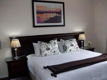 Amber Guest Lodge in Knysna