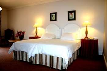 Country Crescent Hotel in Plettenberg Bay